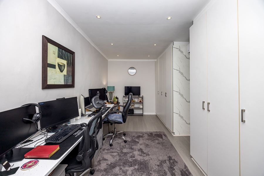 2 Bedroom Property for Sale in Parklands Western Cape